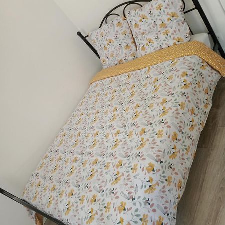 Joli Διαμέρισμα Clichy Εξωτερικό φωτογραφία